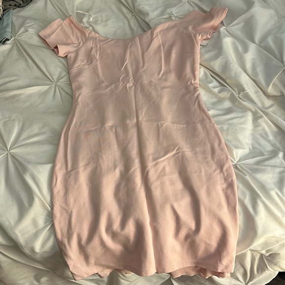 Off shoulder - Picture 1 of 2